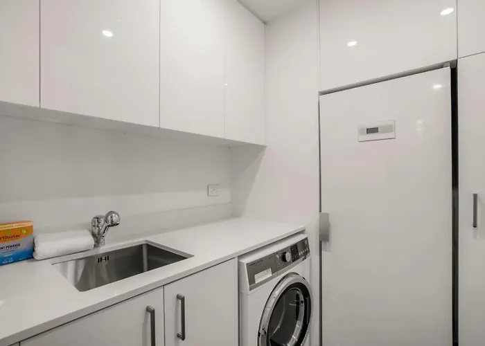 Lakefront Luxury 3 Bedroom 瓦纳卡
