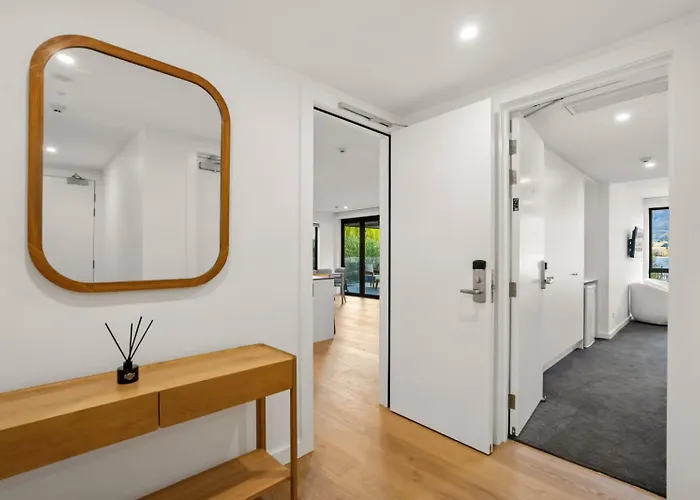 Lakefront Luxury 3 Bedroom 公寓 瓦纳卡